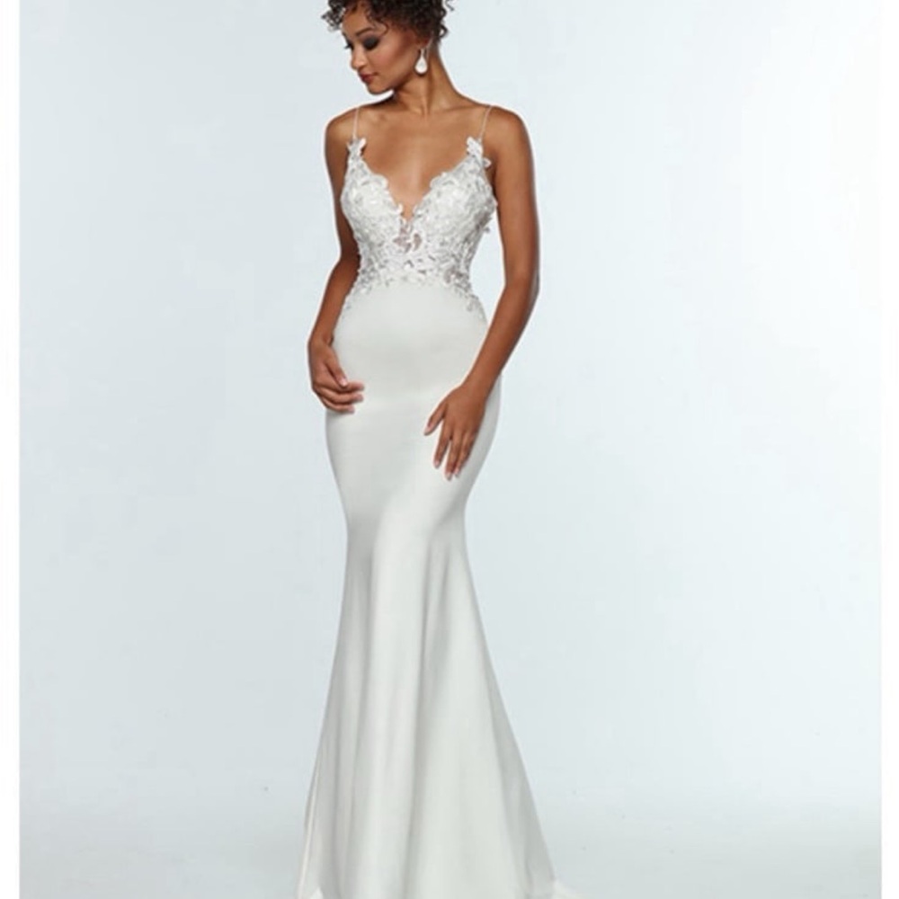 Elegant White Lace Evening Gown